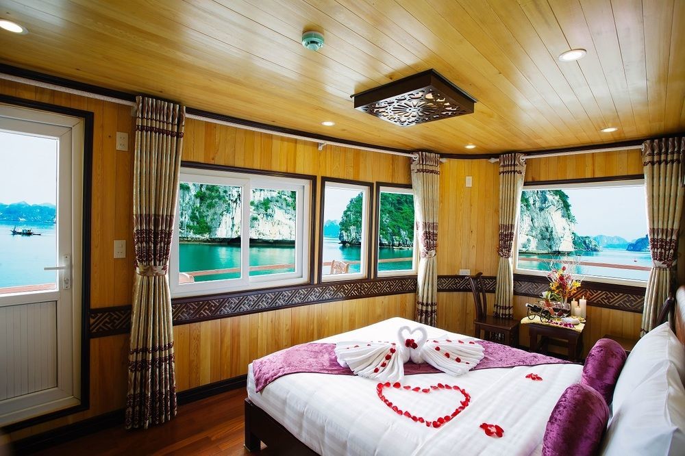 Hotel Cristina Diamond Cruise à Hạ Long Extérieur photo